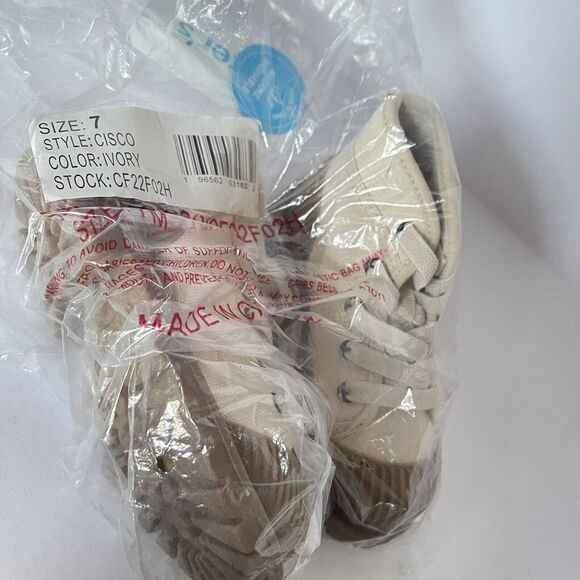 Carters Boys Kids Boot Size 7 Cisco Fashion Ivory - Picture 8 of 12